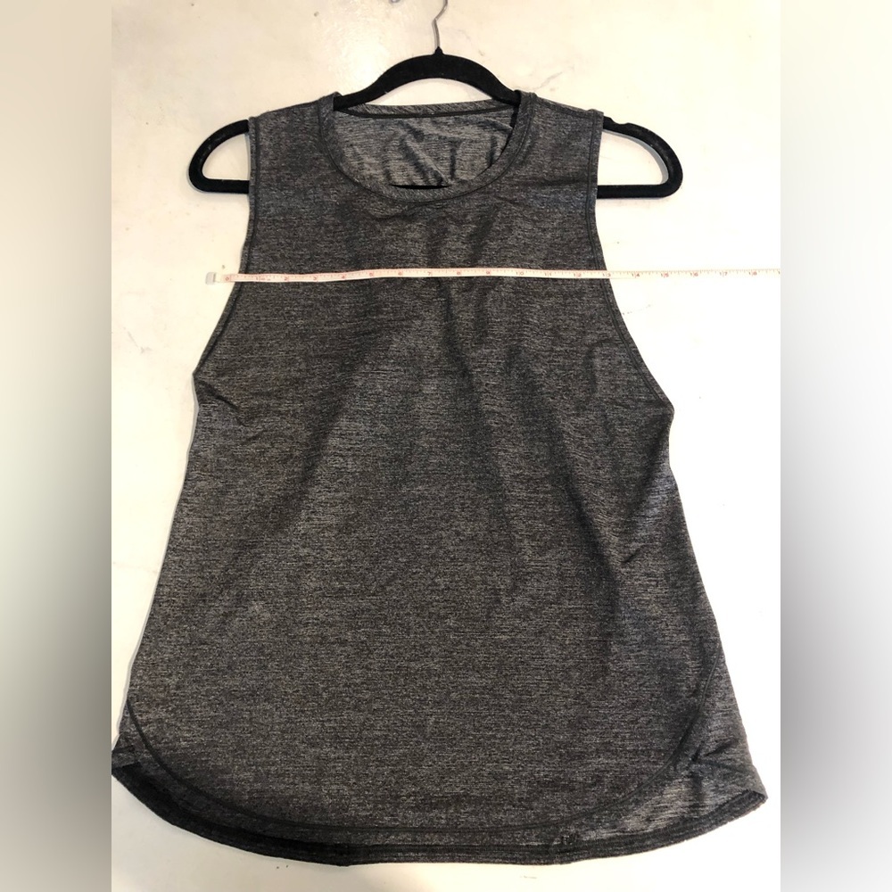 Lululemon racer back tank top, silvery grey colour with ruffle detail - size 6 - Picture 3 of 6